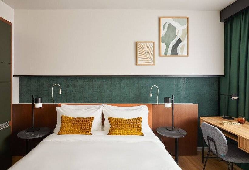 هتل Crowne Plaza Madrid Centre Retiro, An Ihg