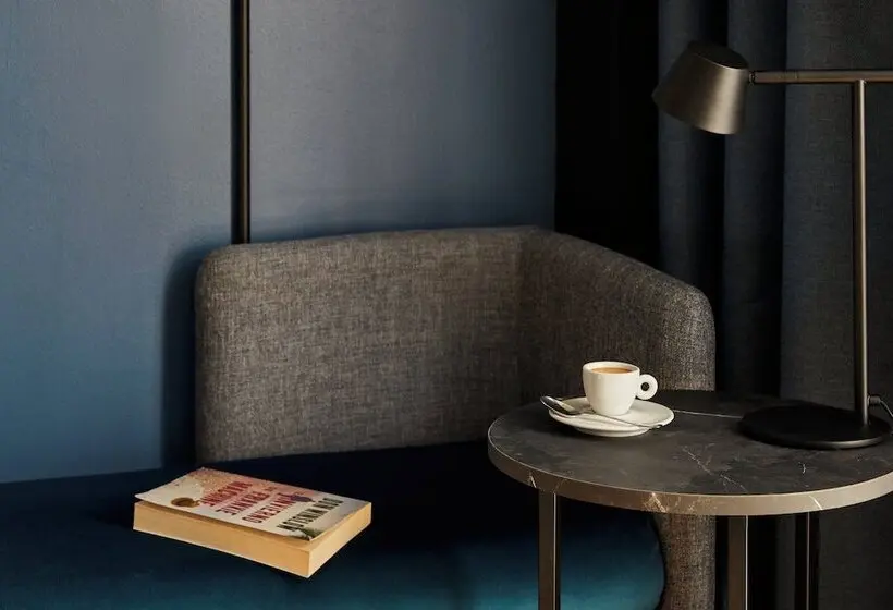 هتل Crowne Plaza Madrid   Centre Retiro, An Ihg