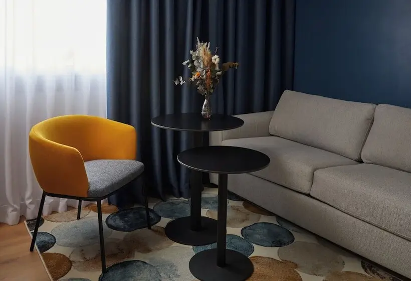 هتل Crowne Plaza Madrid   Centre Retiro, An Ihg
