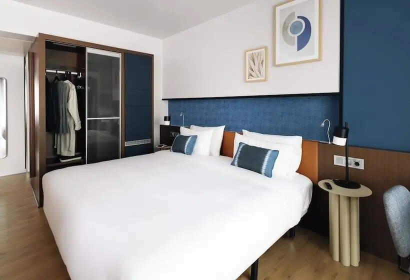 هتل Crowne Plaza Madrid   Centre Retiro, An Ihg