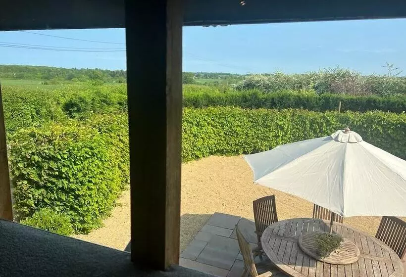 田舎風ホテル The Hen House