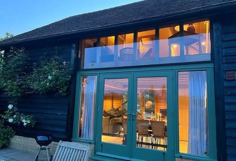 田舎風ホテル The Hen House