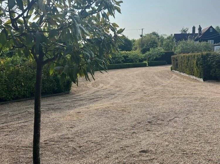 田舎風ホテル The Hen House