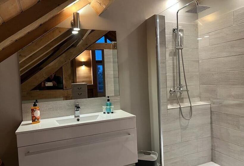 فندق ريفى The Hen House