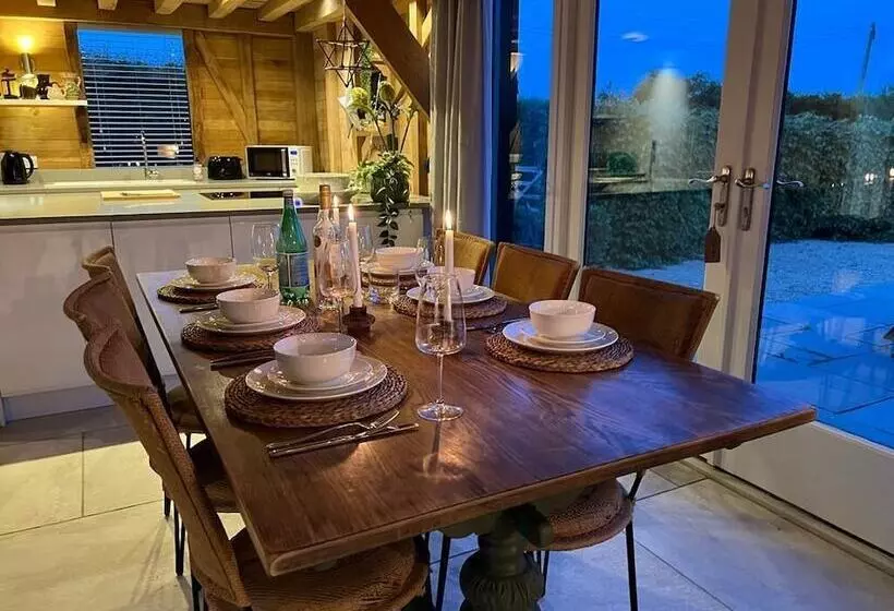 田舎風ホテル The Hen House