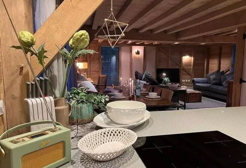 田舎風ホテル The Hen House