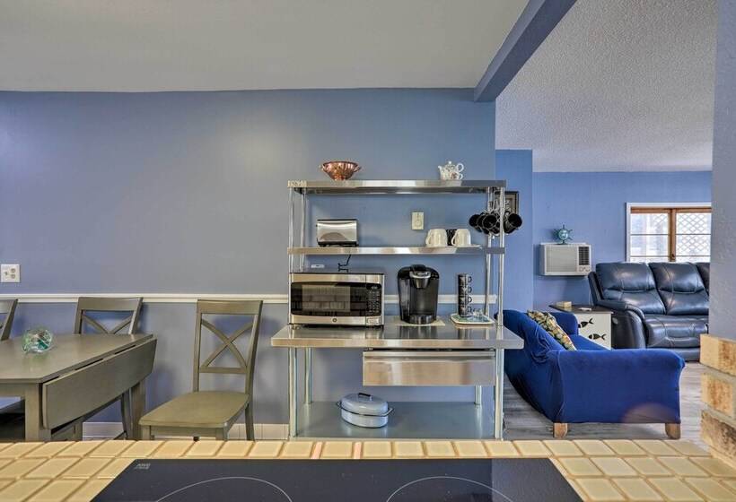 Lake Erie Waterfront Home W/ Sunroom & Yard!