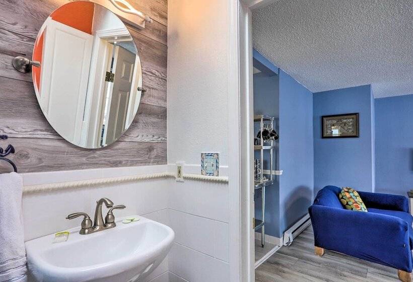 Lake Erie Waterfront Home W/ Sunroom & Yard!