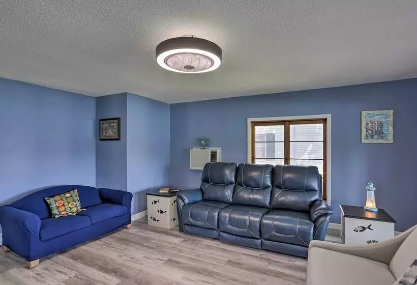 Lake Erie Waterfront Home W/ Sunroom & Yard!