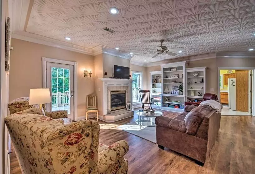 Luxe Lake Cumberland Retreat W/ Decks On 1 Acre!