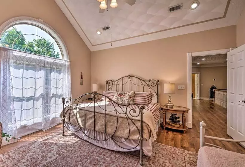 Luxe Lake Cumberland Retreat W/ Decks On 1 Acre!