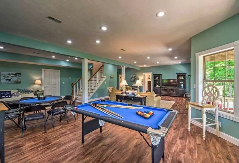 Luxe Lake Cumberland Retreat W/ Decks On 1 Acre!