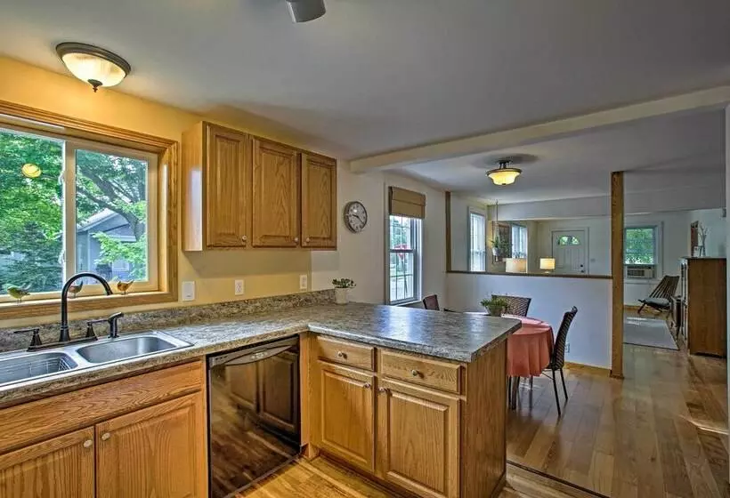 Manistee Home W/ Fire Pit ~ 2 Mi To Beach!