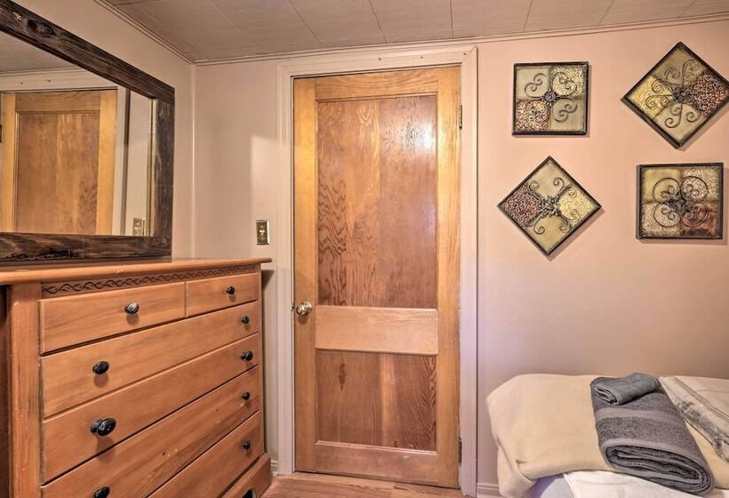 Matt Dillon  Cabin ~ 1 Mile To Raystown Lake!