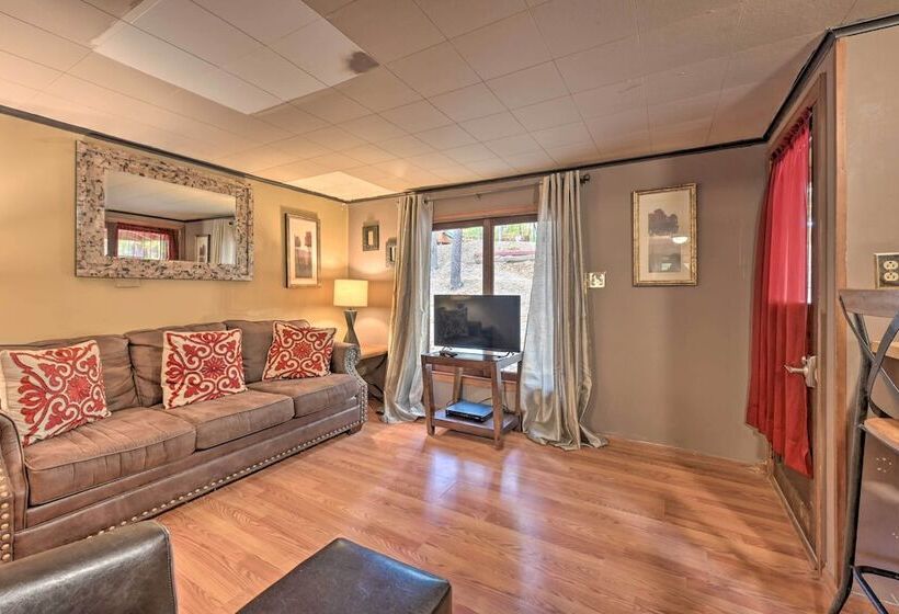 Matt Dillon  Cabin ~ 1 Mile To Raystown Lake!