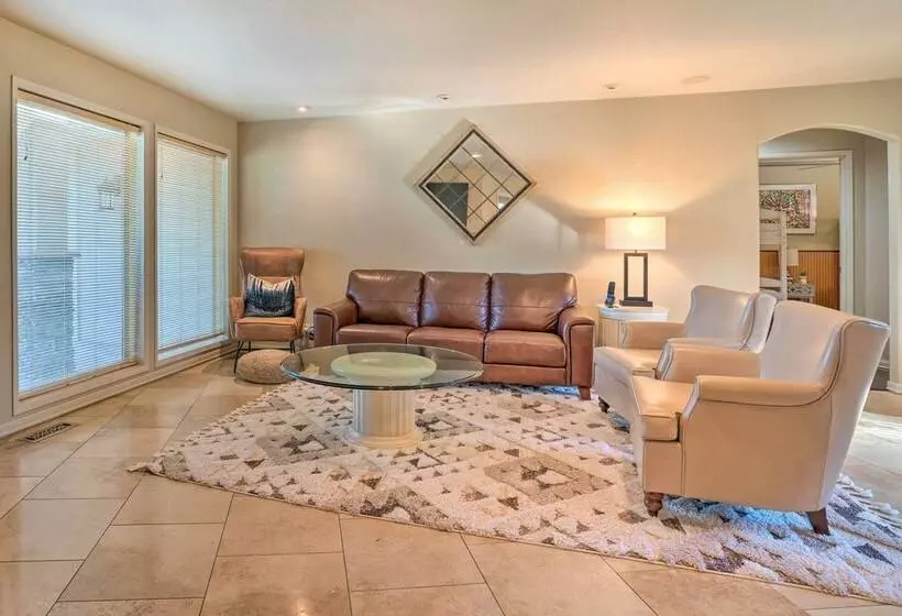 Moses Lake Retreat W/ Salt Water Hot Tub!