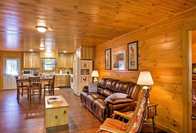 14 Mi To Little River Canyon: Scenic Alabama Cabin