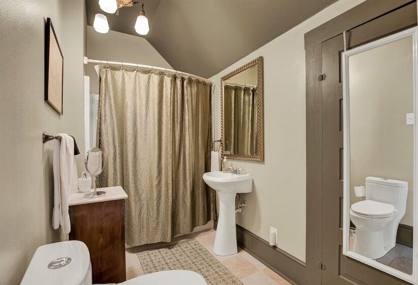 膳宿费 Holekamp Guest Haus