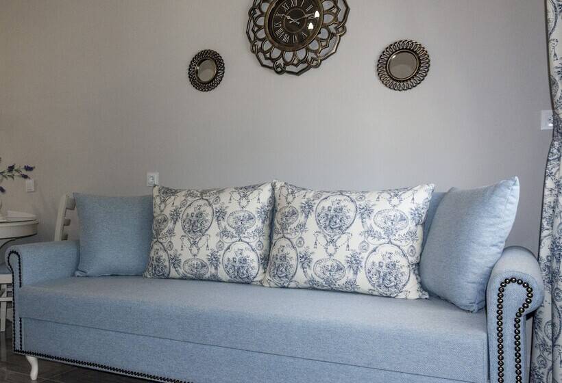 Pensjonat Nafsika Suites