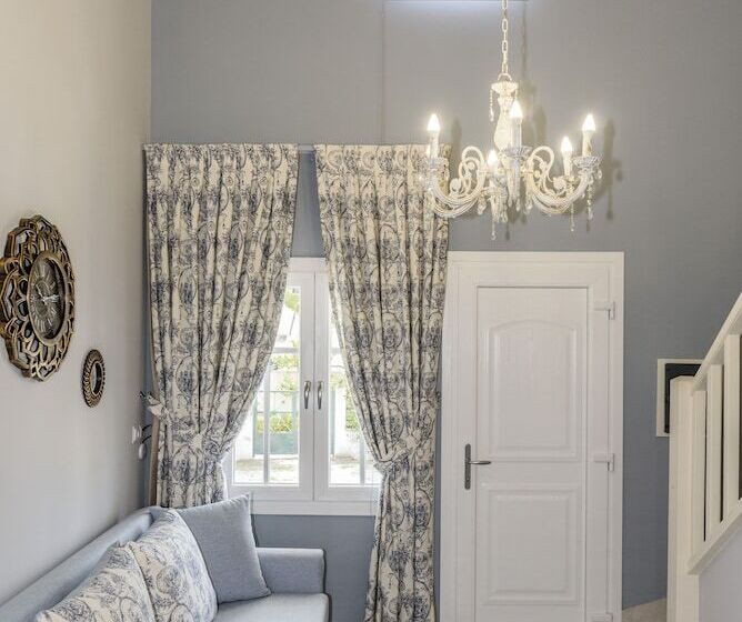 Pensjonat Nafsika Suites