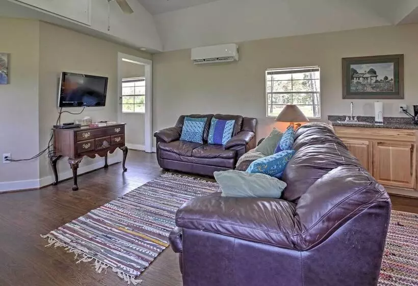 Plantersville Cabin On 50 Acres W/ Pond & Fire Pit