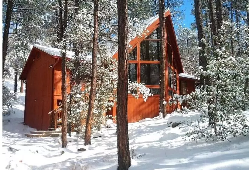 Prescott Cabin W/ Beautiful Forest Views & Deck!
