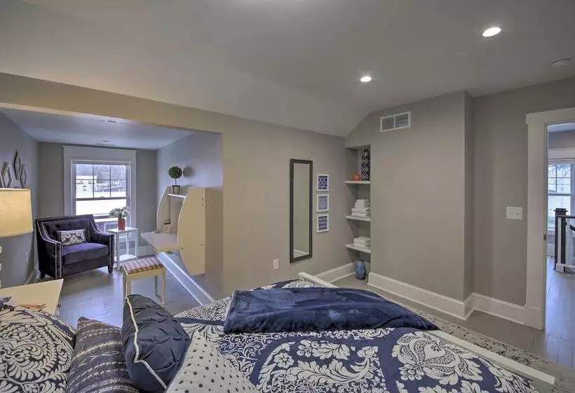 Renovated Craftsman House W/ Patio & Fire Pit!