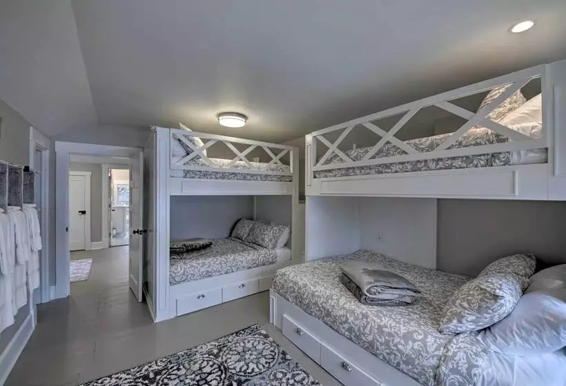 Renovated Craftsman House W/ Patio & Fire Pit!