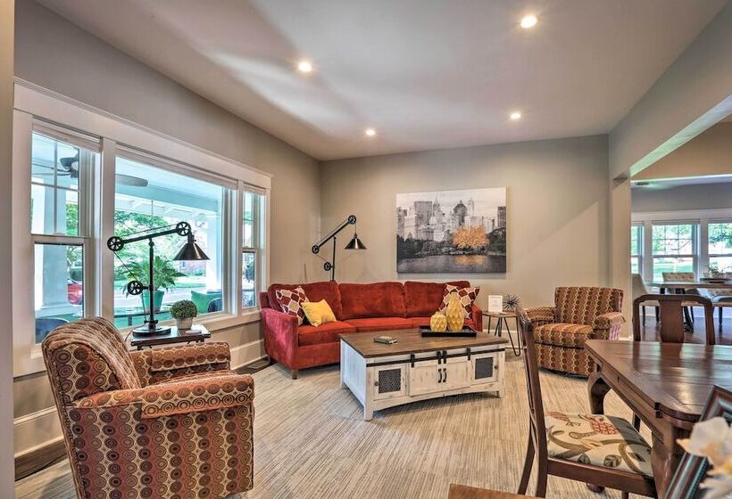 Renovated Craftsman House W/ Patio & Fire Pit!