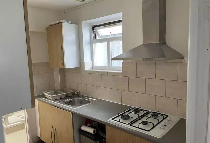 Residenssi Inviting 2 Bed Apartment Near Heathrow