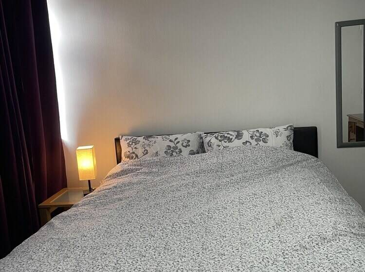 إقامة Inviting 2 Bed Apartment Near Heathrow
