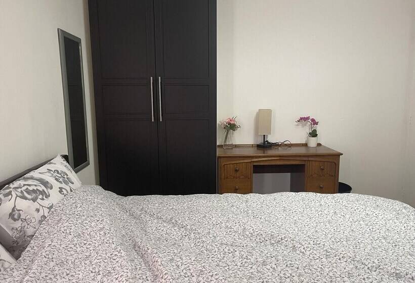 إقامة Inviting 2 Bed Apartment Near Heathrow