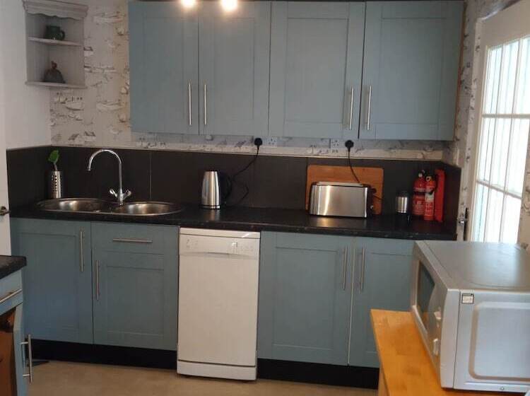 レジデンス 2 Bedrooms/sleeps 4/free Wifi/parking/outdoor Area