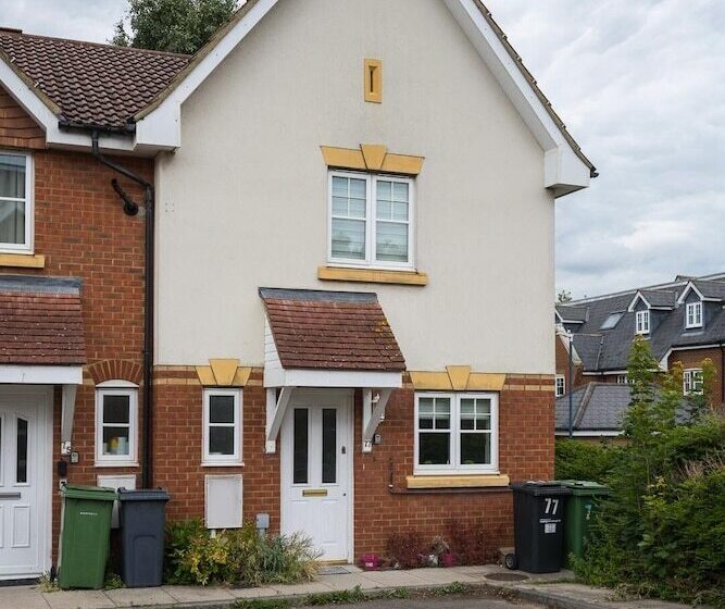 住所 House Sleeps7 Parking Garden Sportschannels