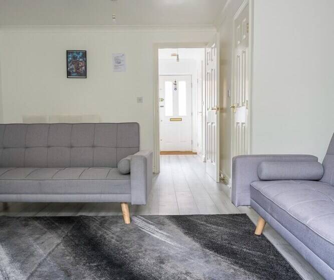 住所 House Sleeps7 Parking Garden Sportschannels