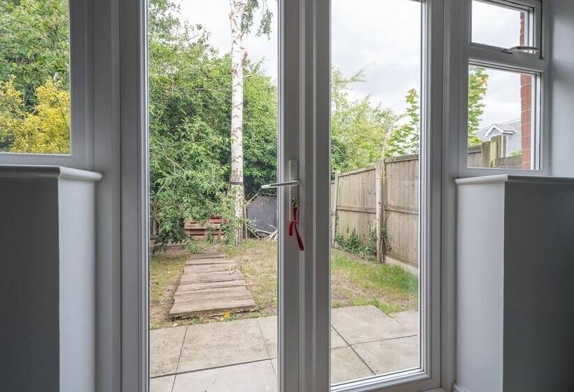 住所 House Sleeps7 Parking Garden Sportschannels