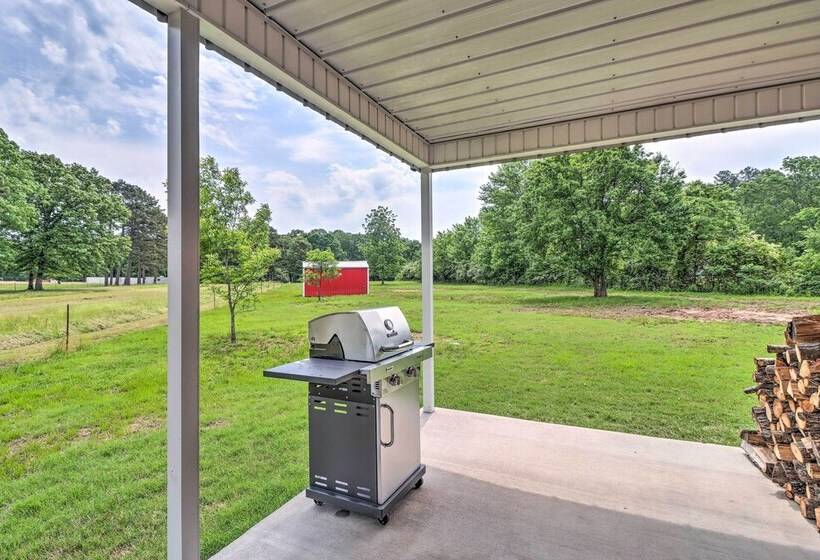 Rural Family Retreat < 3 Mi To Fishing & Boating!