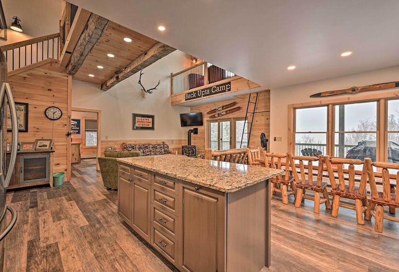 Rustic 3 Story Pittsburg Cabin W/ Lake & Mtn Views