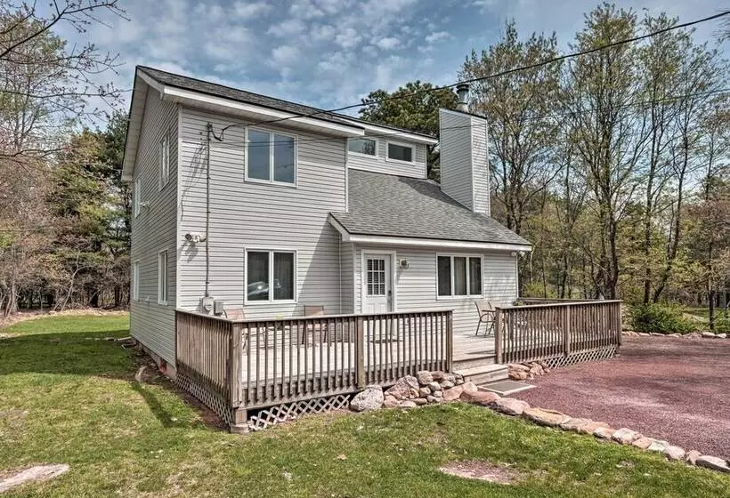 7 Mi To Big Boulder Mountain: Poconos Escape!