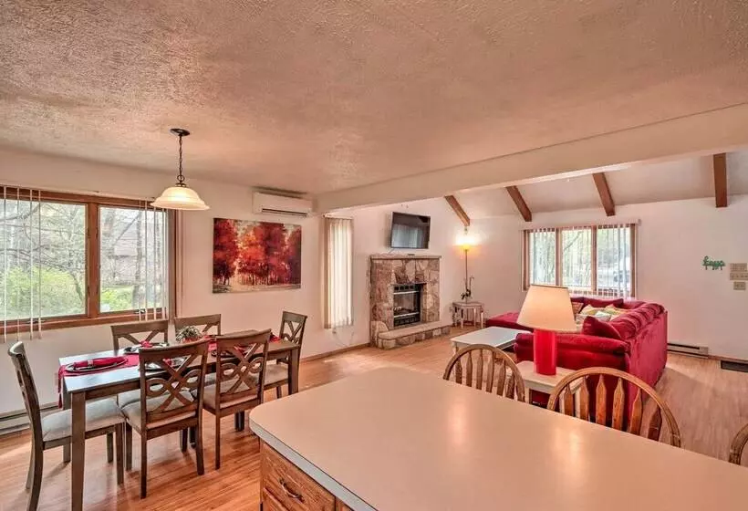 7 Mi To Big Boulder Mountain: Poconos Escape!