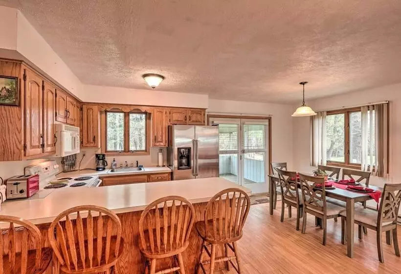 7 Mi To Big Boulder Mountain: Poconos Escape!