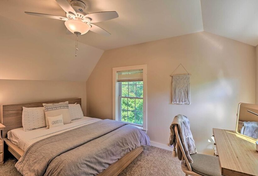 Secluded Surry Hideout W/ Backyard Fire Pit!