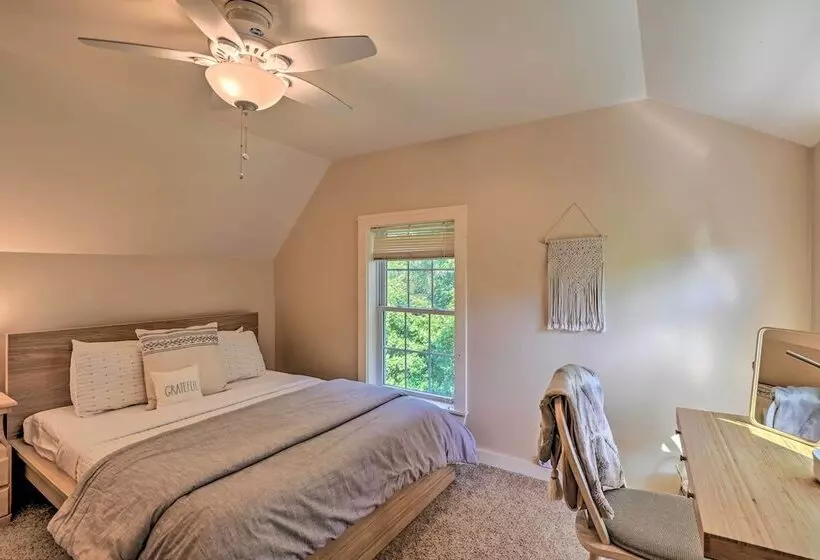 Secluded Surry Hideout W/ Backyard Fire Pit!