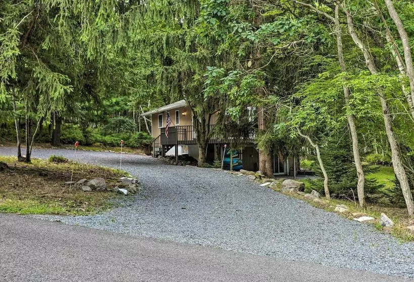 Serene Long Pond Home W/ Game Room & Beach Access!