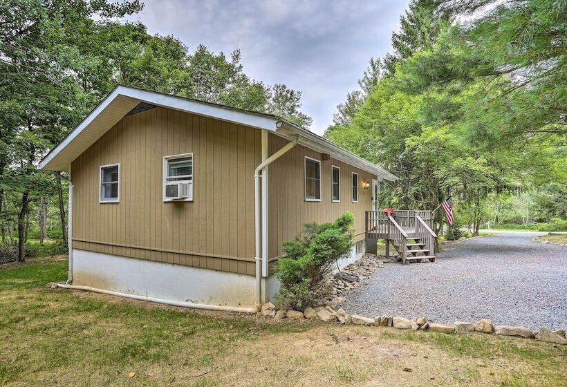 Serene Long Pond Home W/ Game Room & Beach Access!