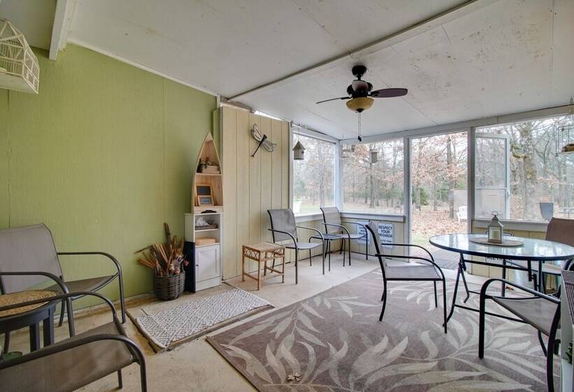 Tahlequah Duplex W/ Screened In Porch & Fire Pit!