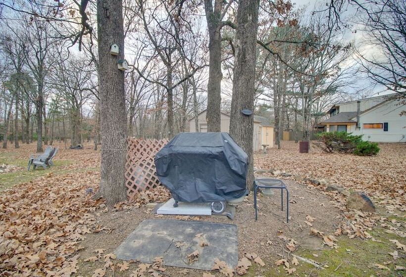 Tahlequah Duplex W/ Screened In Porch & Fire Pit!