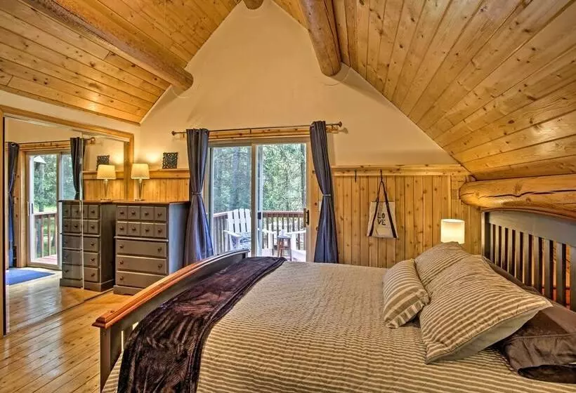 The Innlet    Comfy Cabin By Conkling Marina