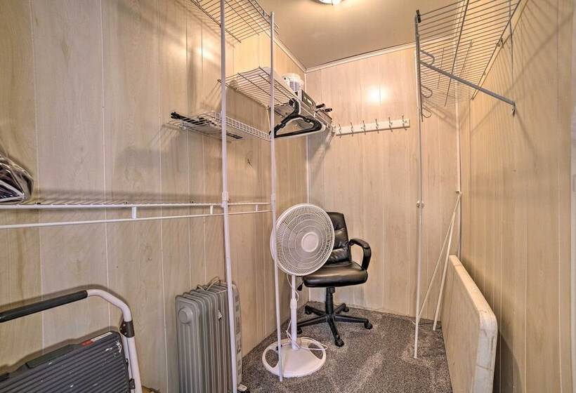 Warm & Welcoming Family Home Near Jose Lake!