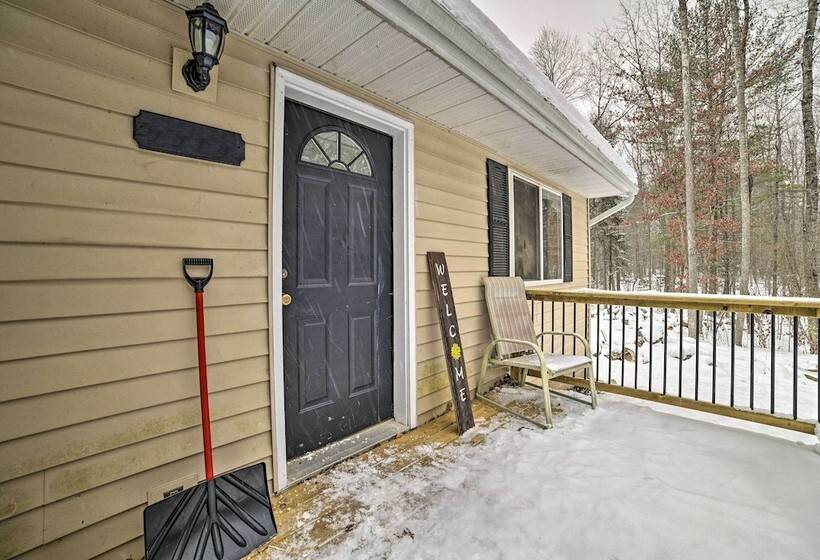 Warm & Welcoming Family Home Near Jose Lake!
